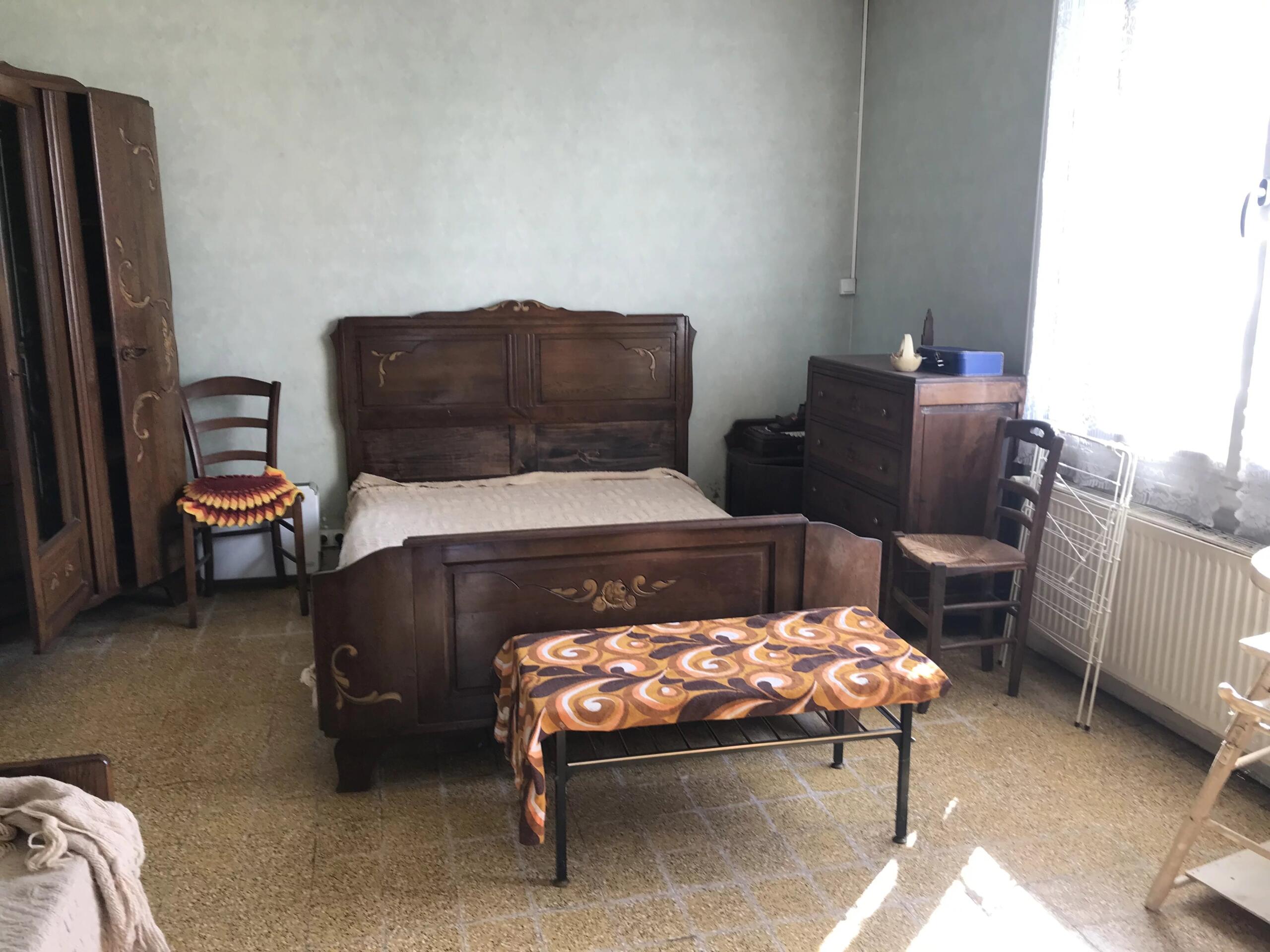 Detached end of village cottage to refresh, Limousin – France – BVI83956