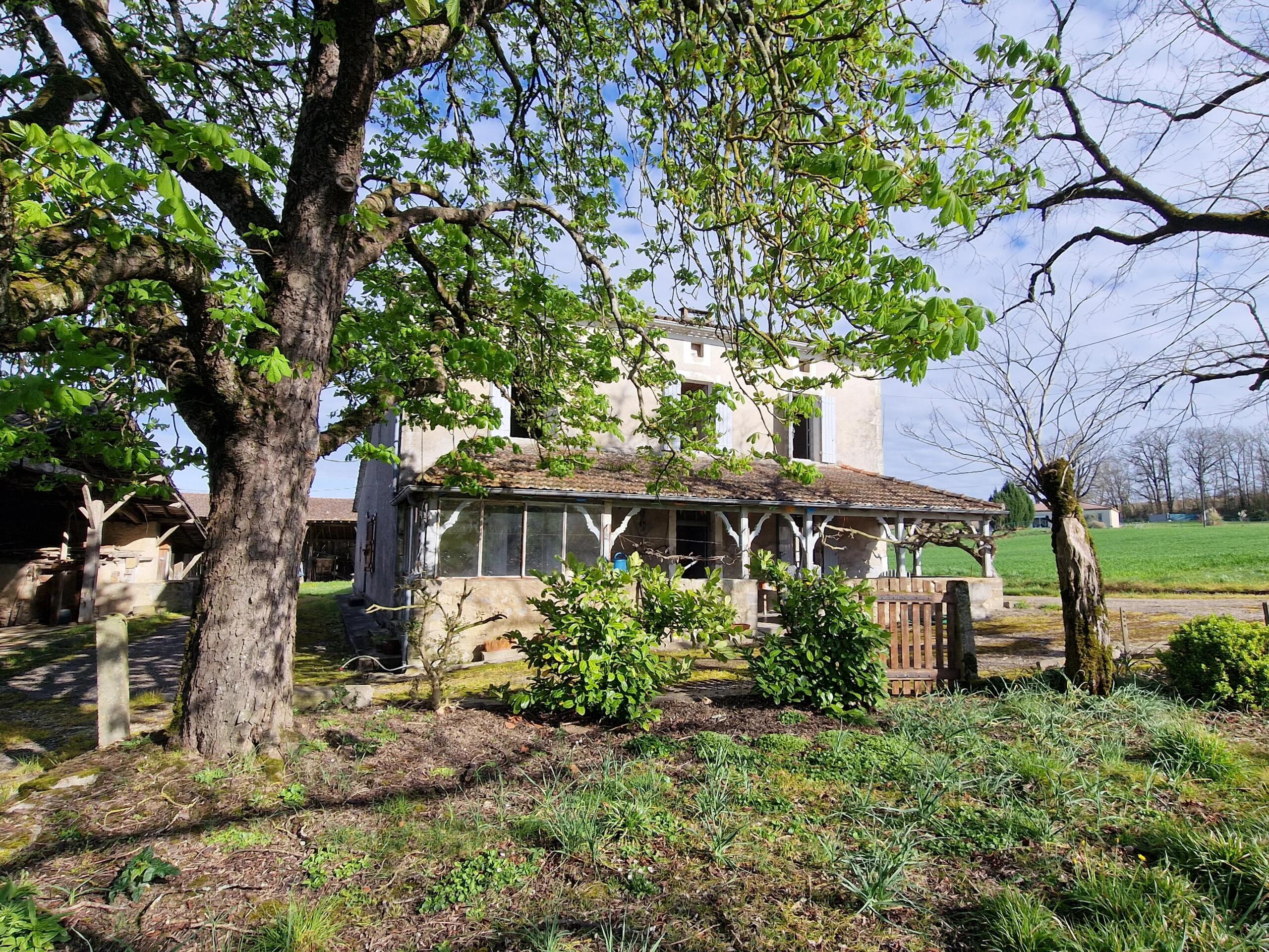 Charming French Farmhouse to Renovate with Huge Potential, Aquitaine – France – BVI84796