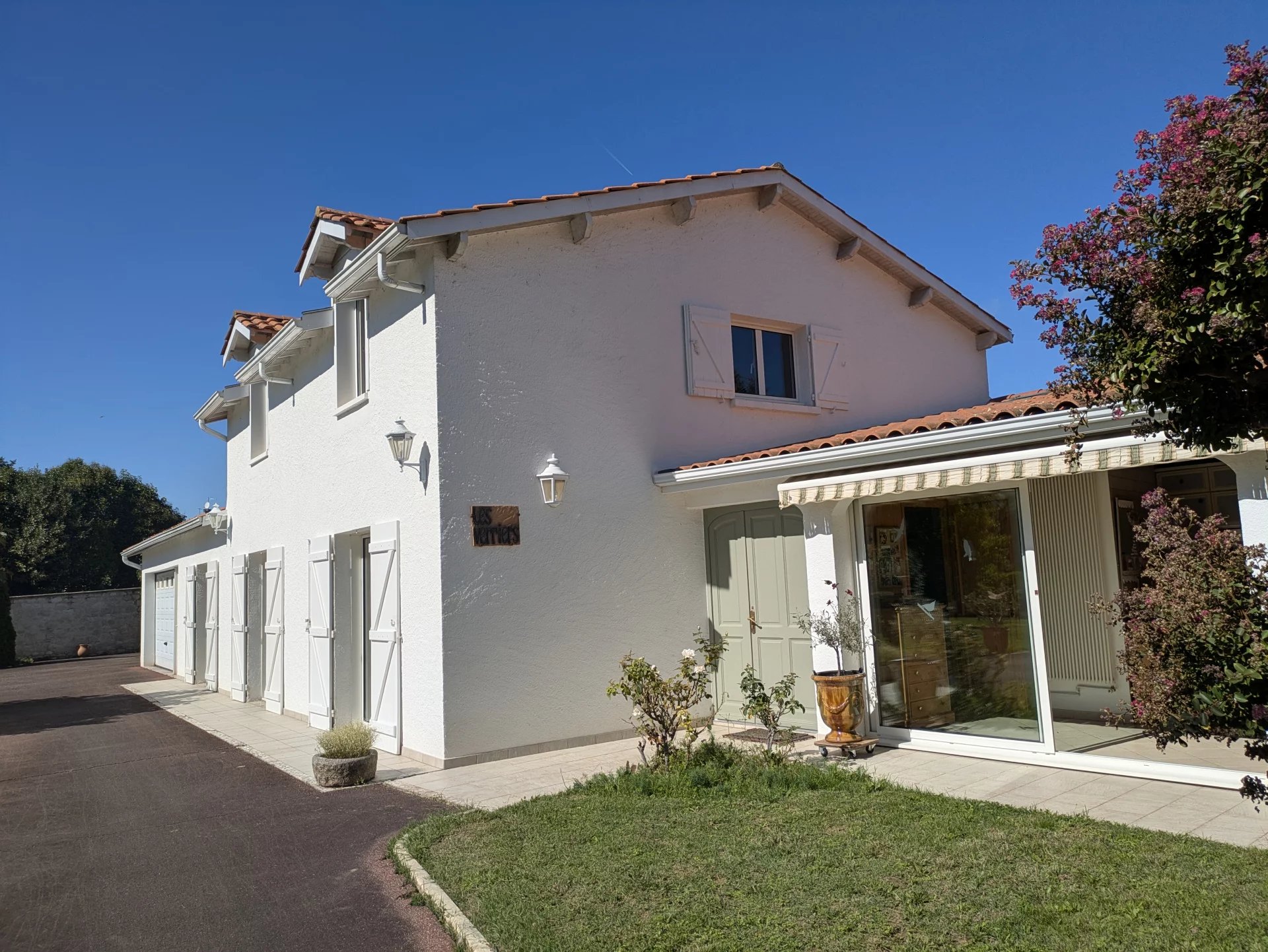 Spacious Family Home with Modern Comfort in Saint-Sylvestre-sur-Lot, Aquitaine – France – BVI78415