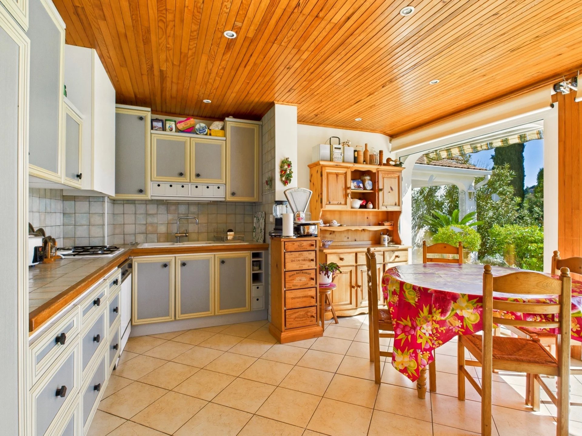 Spacious Family Home with Modern Comfort in Saint-Sylvestre-sur-Lot, Aquitaine – France – BVI78415