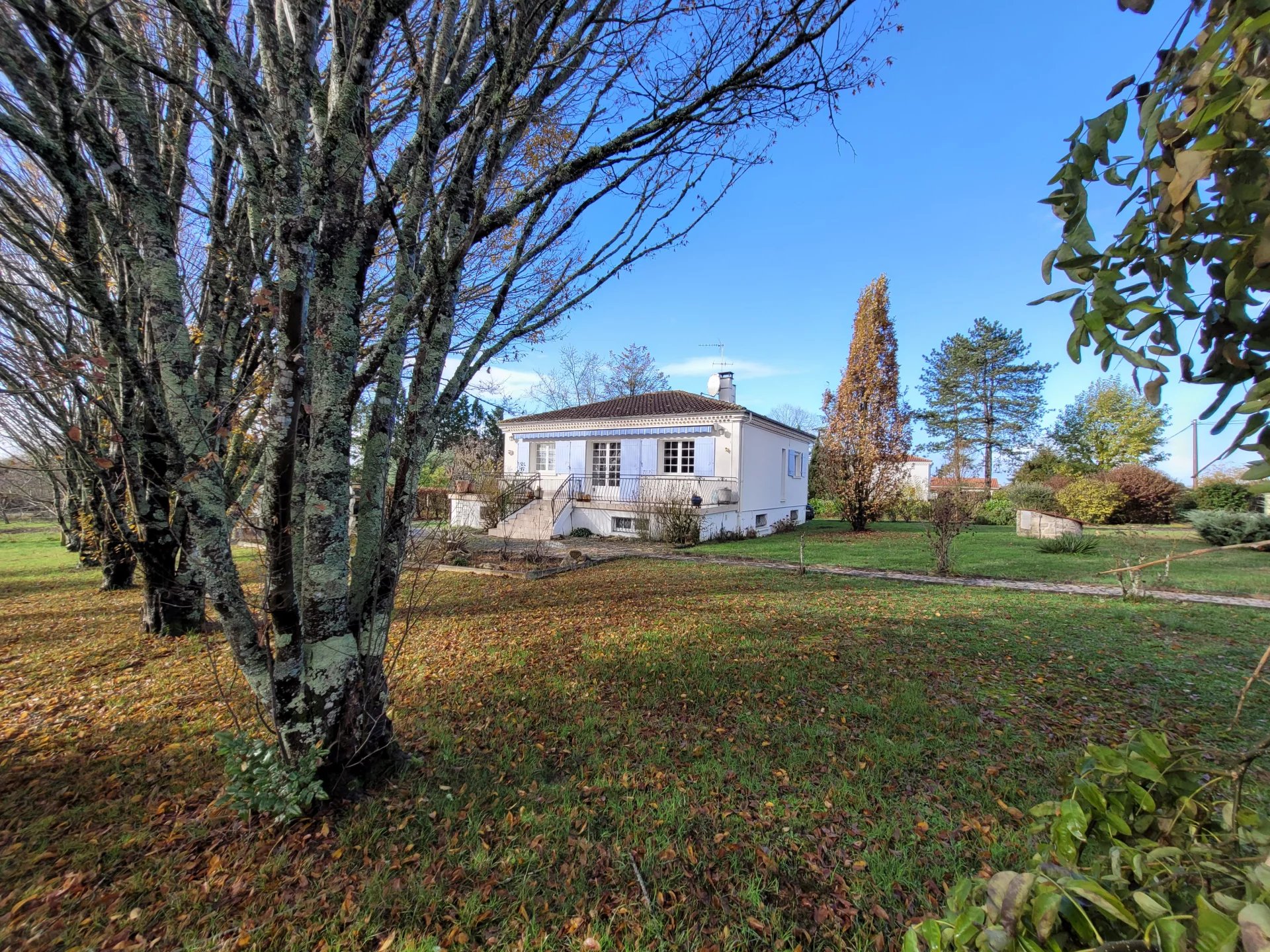 House with swimming pool, a few minutes from Nérac, Aquitaine – France – BVI73604