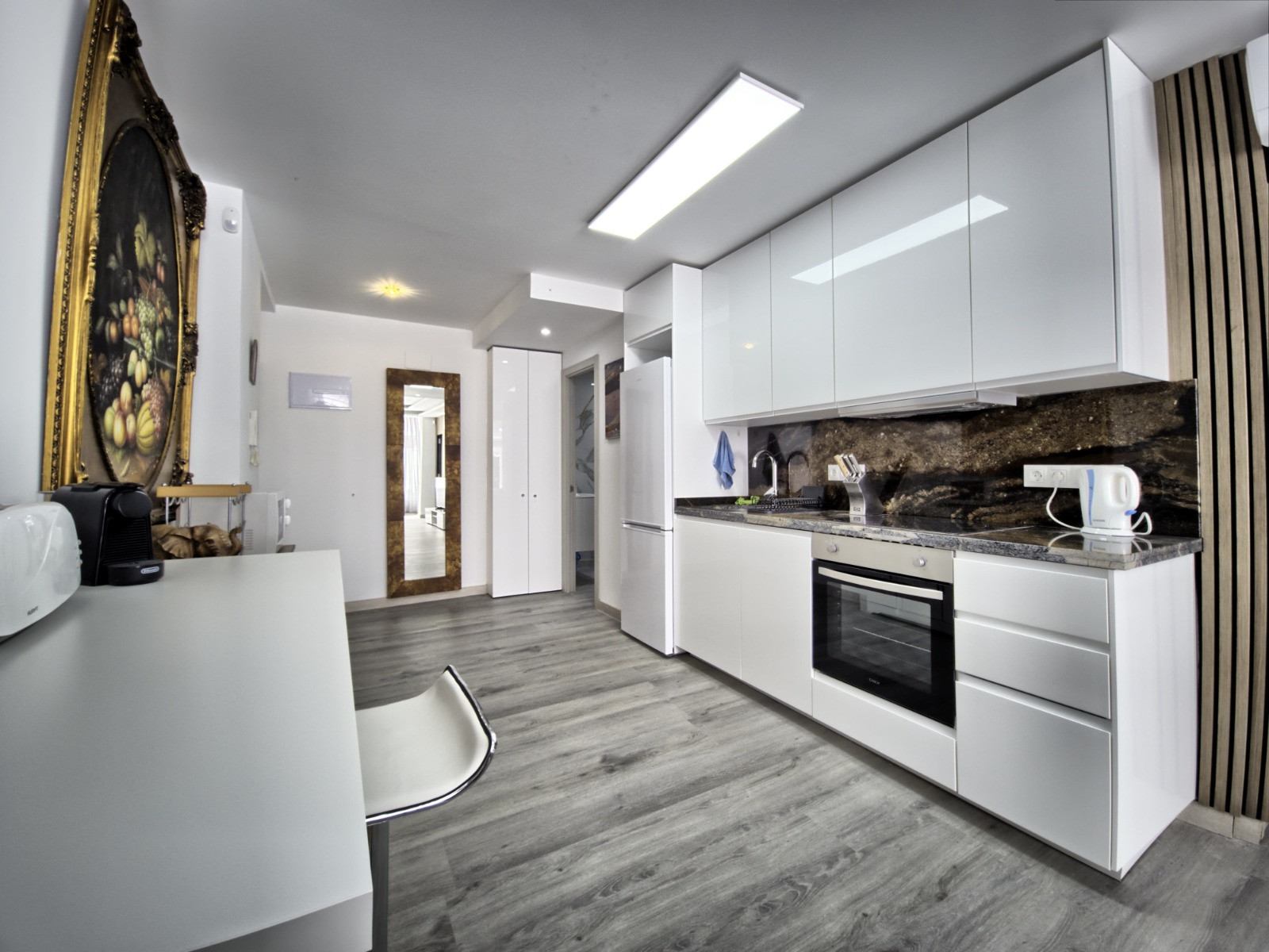 2 bedroom Apartment in Marbella, Malaga, Spain – 428-05305P