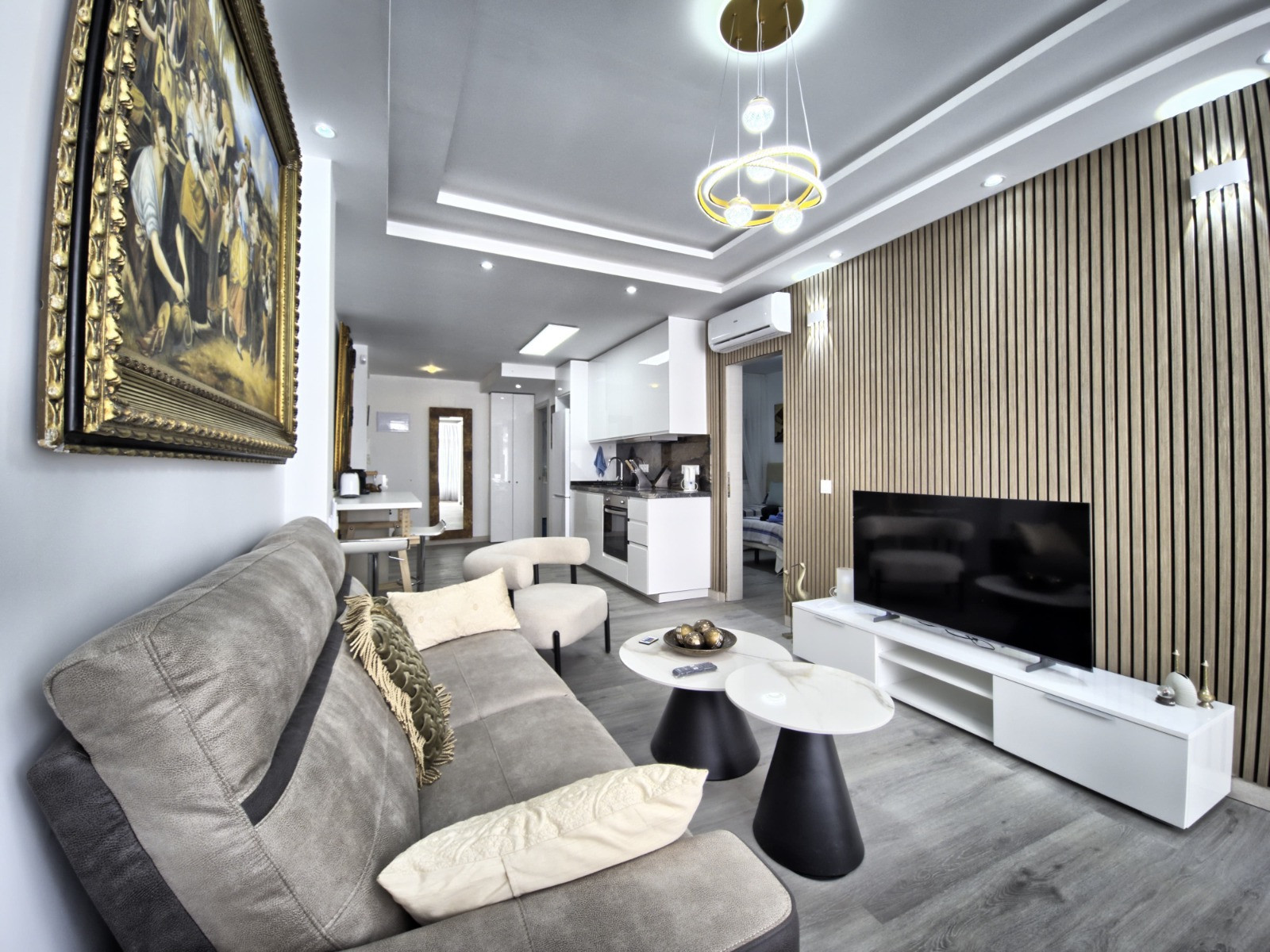 2 bedroom Apartment in Marbella, Malaga, Spain – 428-05305P