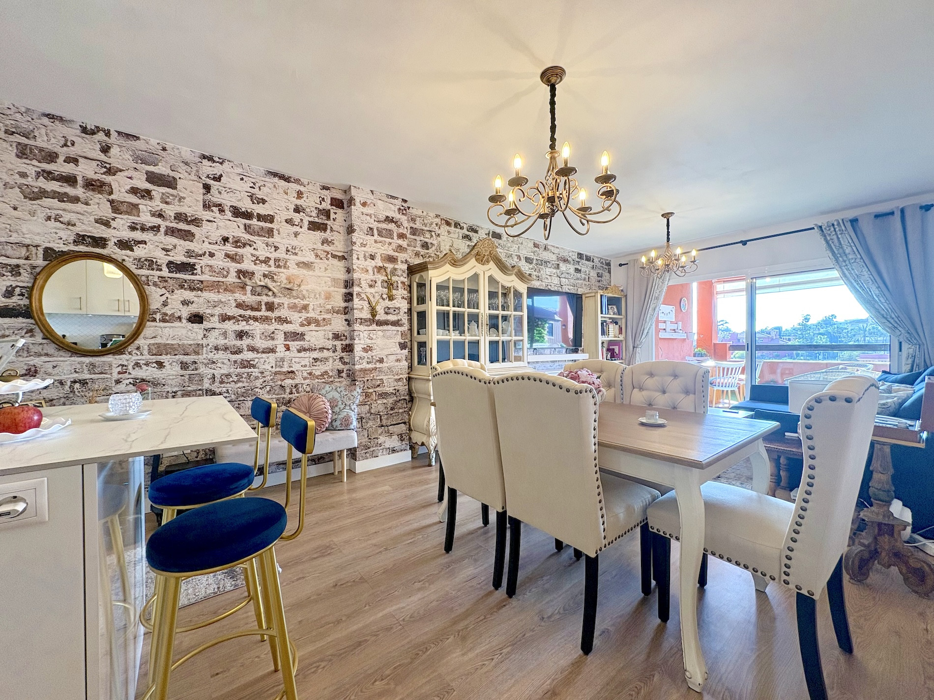 2 bedroom Apartment in Marbella, Malaga, Spain – 428-05350P