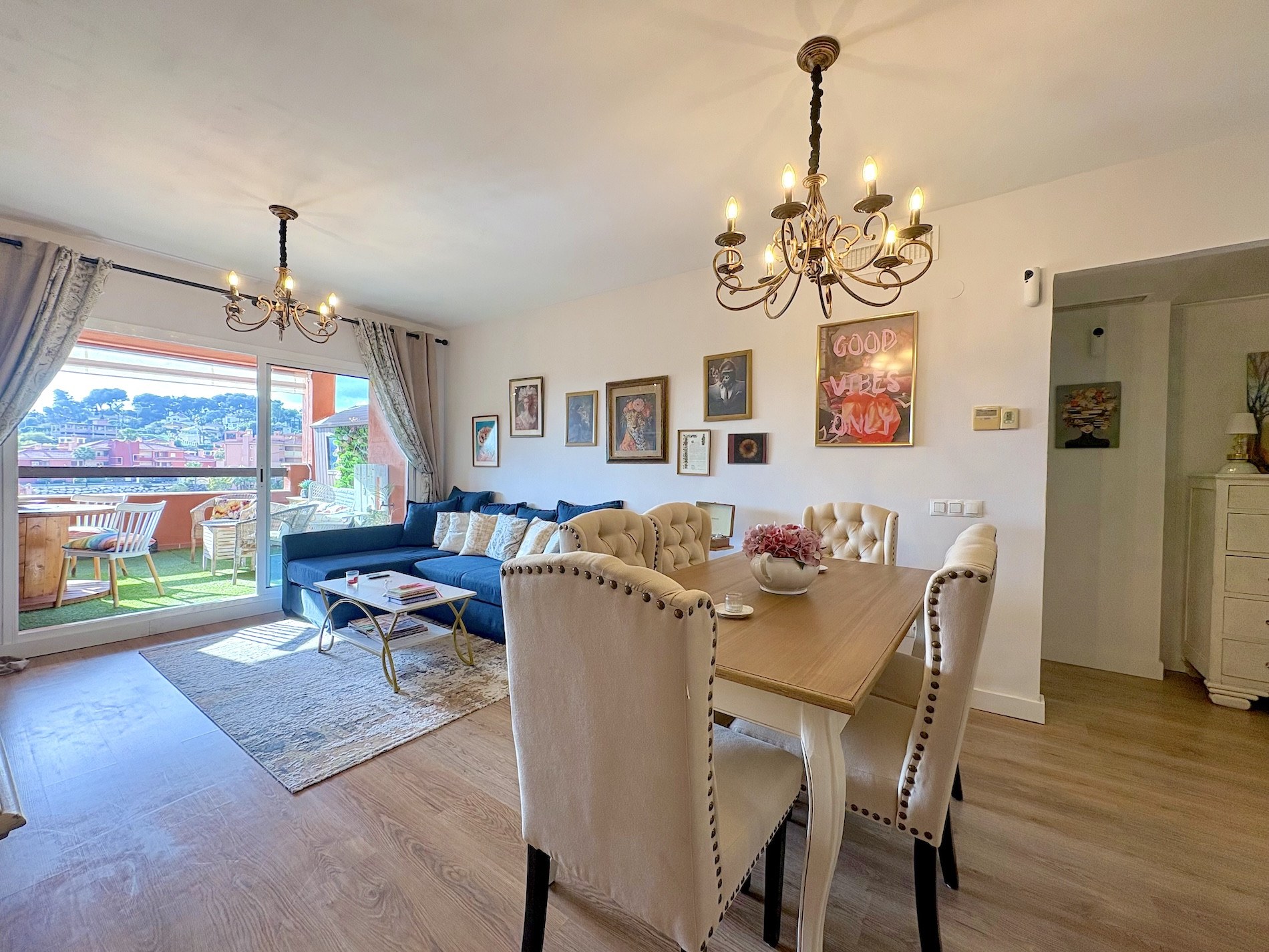 2 bedroom Apartment in Marbella, Malaga, Spain – 428-05350P