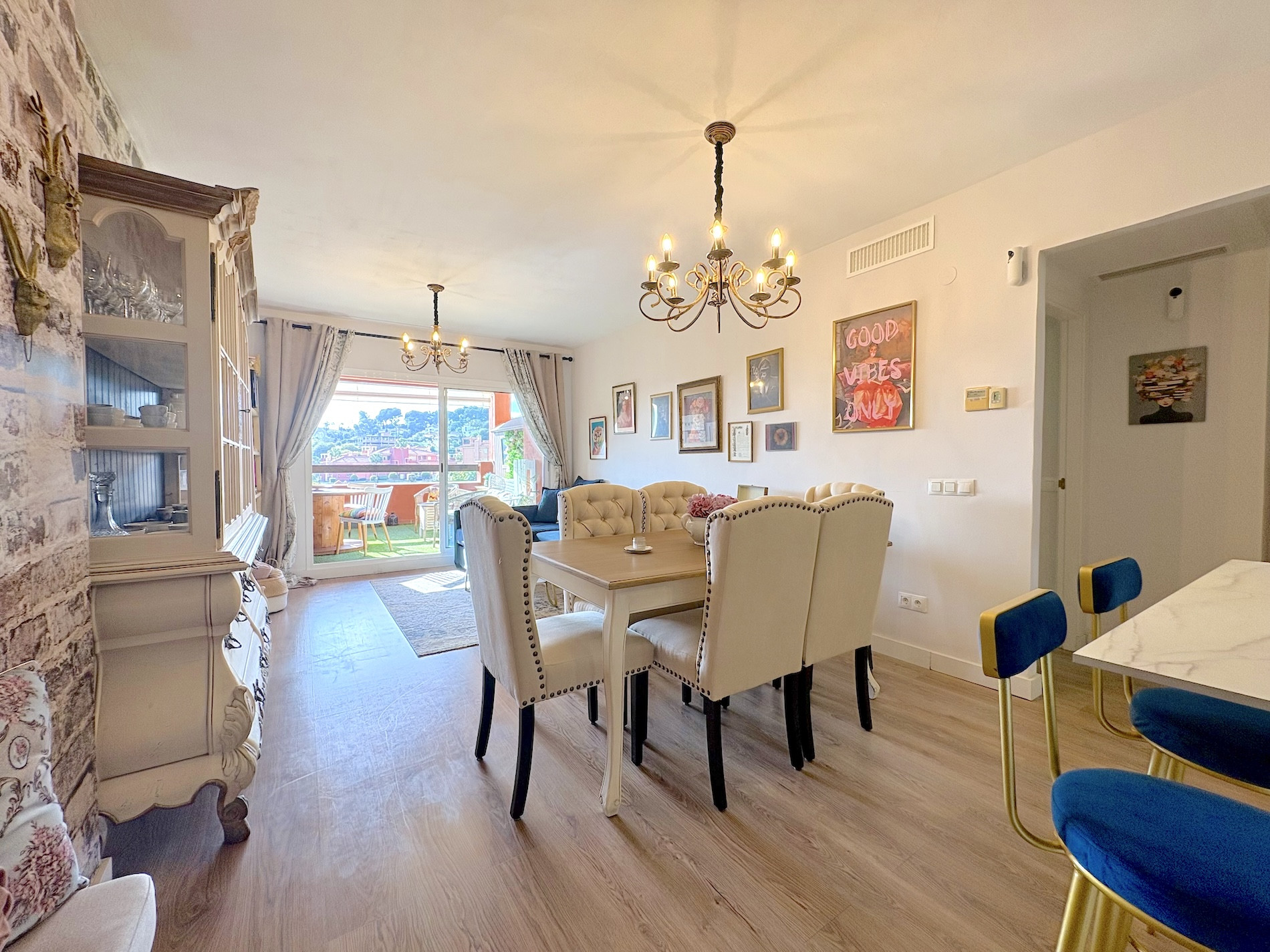 2 bedroom Apartment in Marbella, Malaga, Spain – 428-05350P