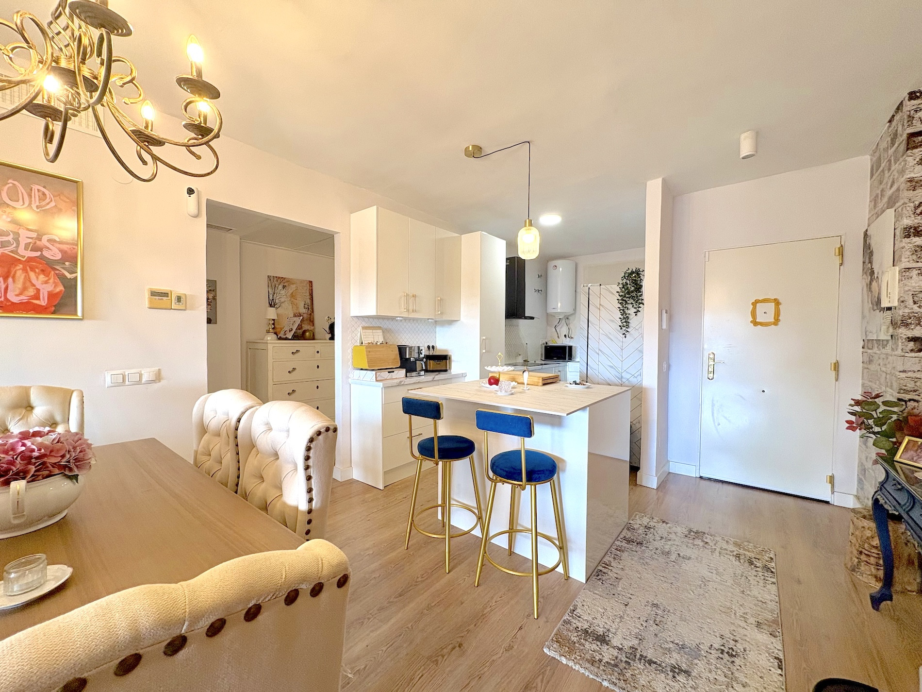 2 bedroom Apartment in Marbella, Malaga, Spain – 428-05350P