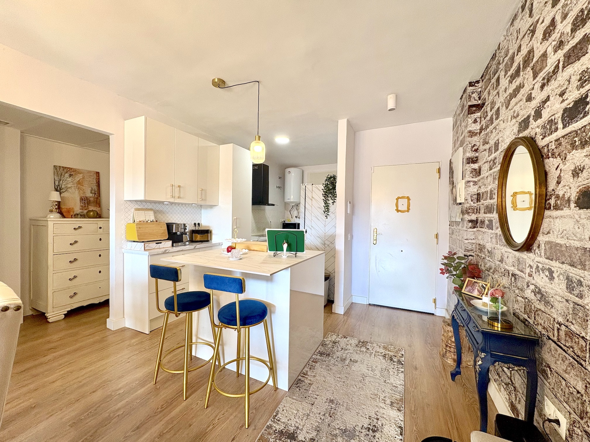 2 bedroom Apartment in Marbella, Malaga, Spain – 428-05350P