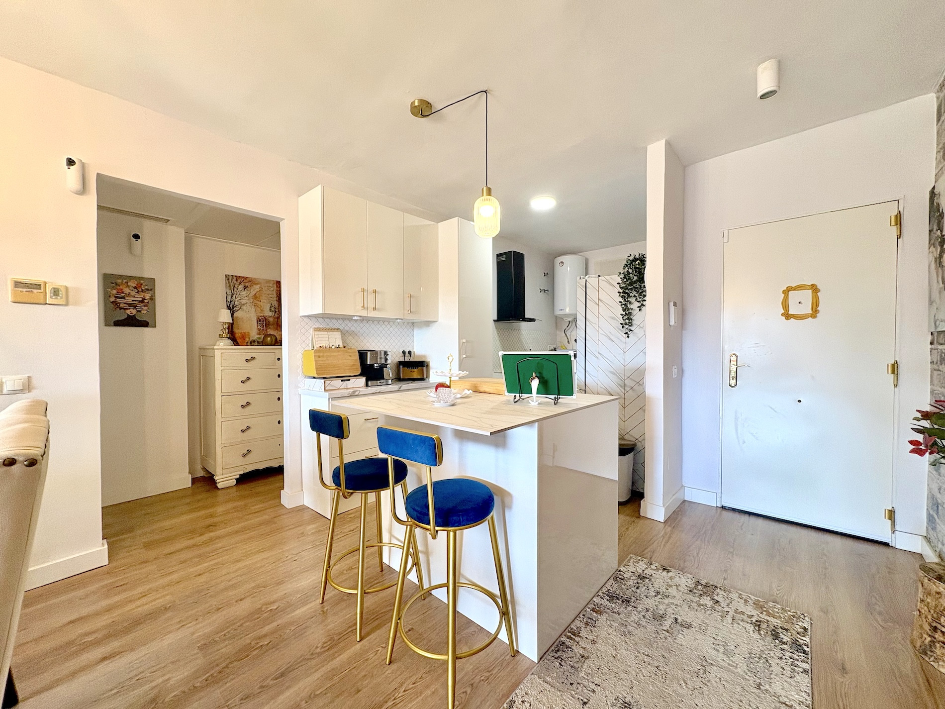 2 bedroom Apartment in Marbella, Malaga, Spain – 428-05350P