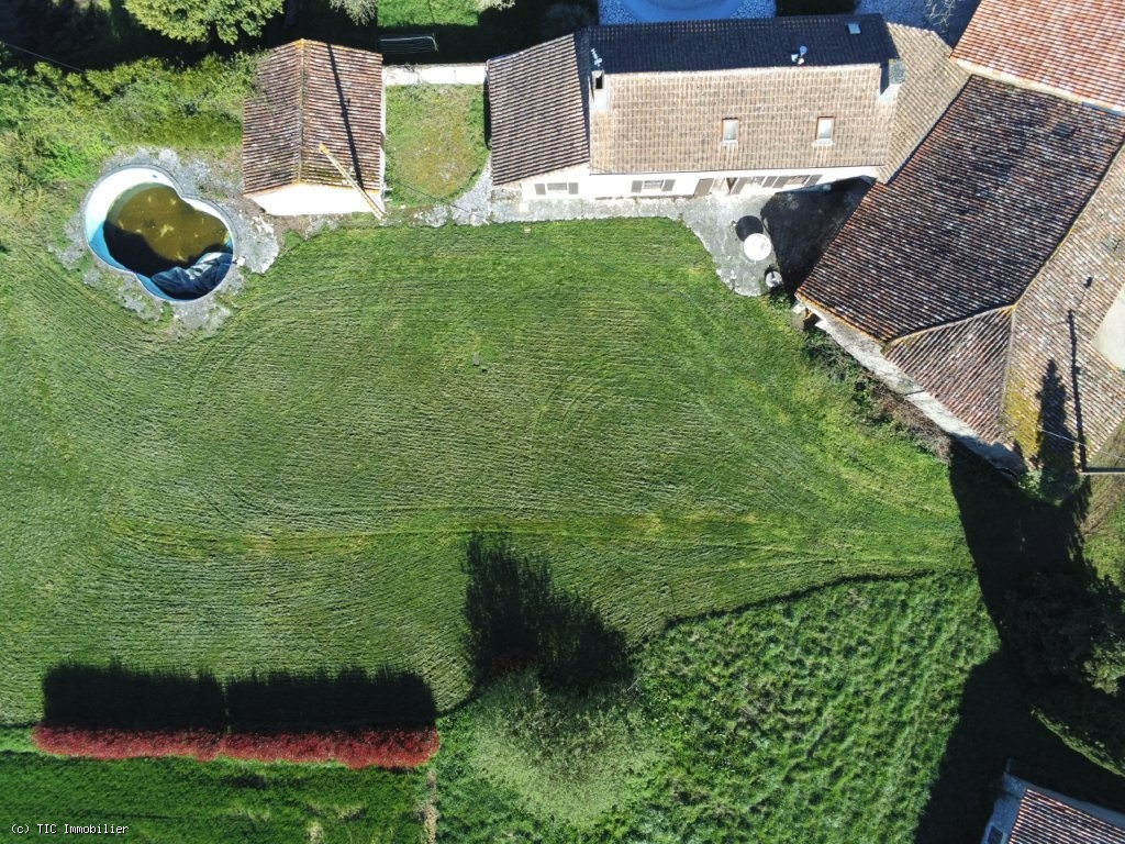 4 bedroom House in Civray, France – r7454