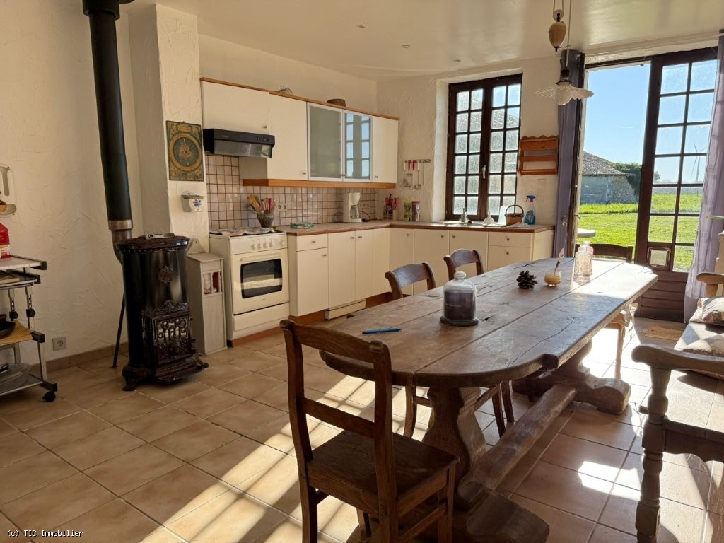 4 bedroom House in Civray, France – r7454