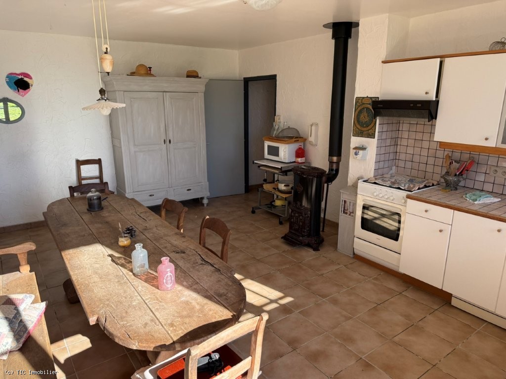 4 bedroom House in Civray, France – r7454