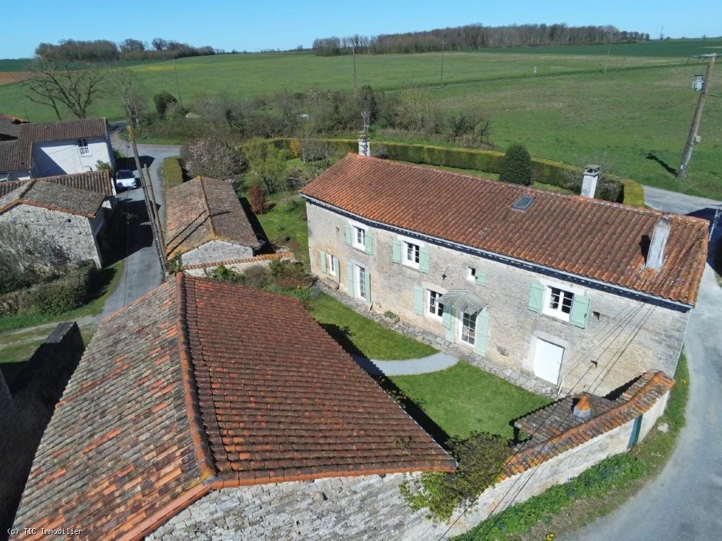 3 bedroom House in Villefagnan, France – r7452