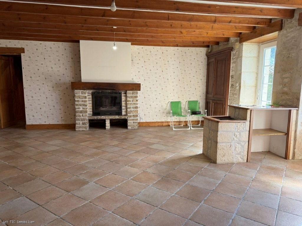 3 bedroom House in Villefagnan, France – r7452