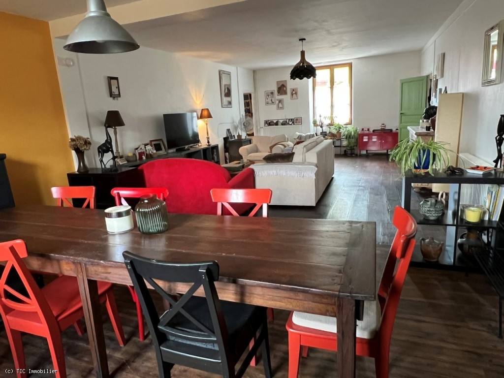 5 bedroom House in Sauze-Vaussais, Sauzé-Vaussais, France – r7451