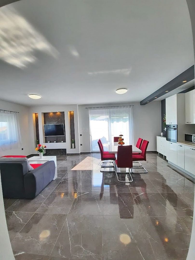 3 bedroom villa in Vrbnik, Croatia – 103625