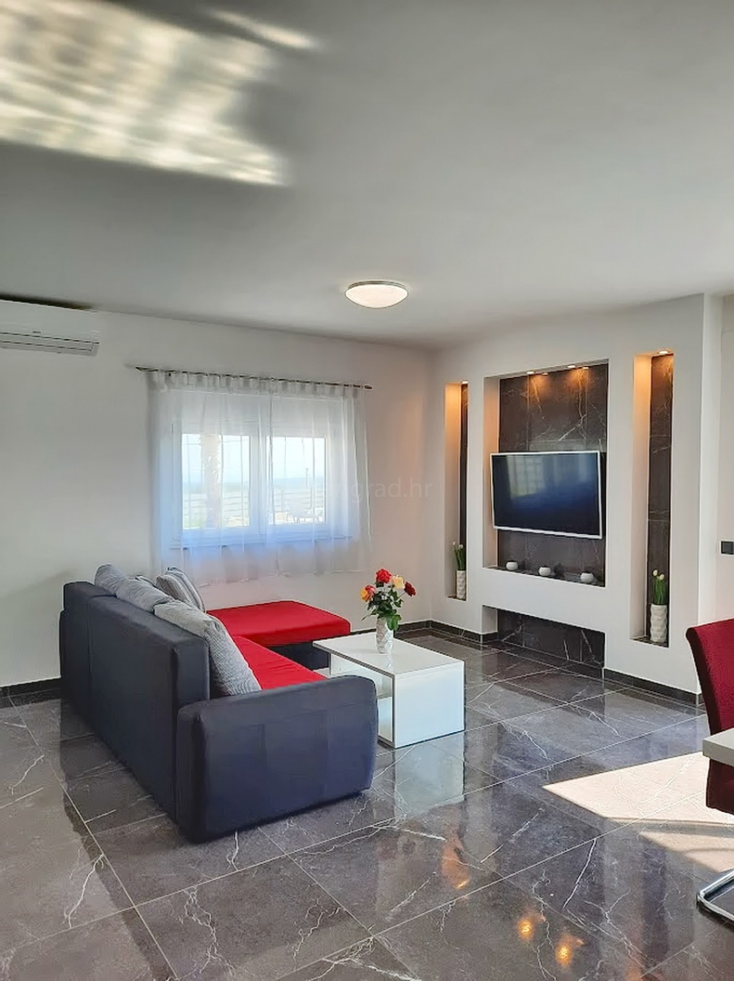 3 bedroom villa in Vrbnik, Croatia – 103625