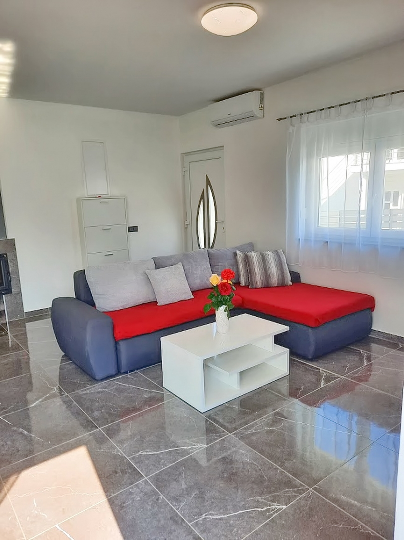 3 bedroom villa in Vrbnik, Croatia – 103625