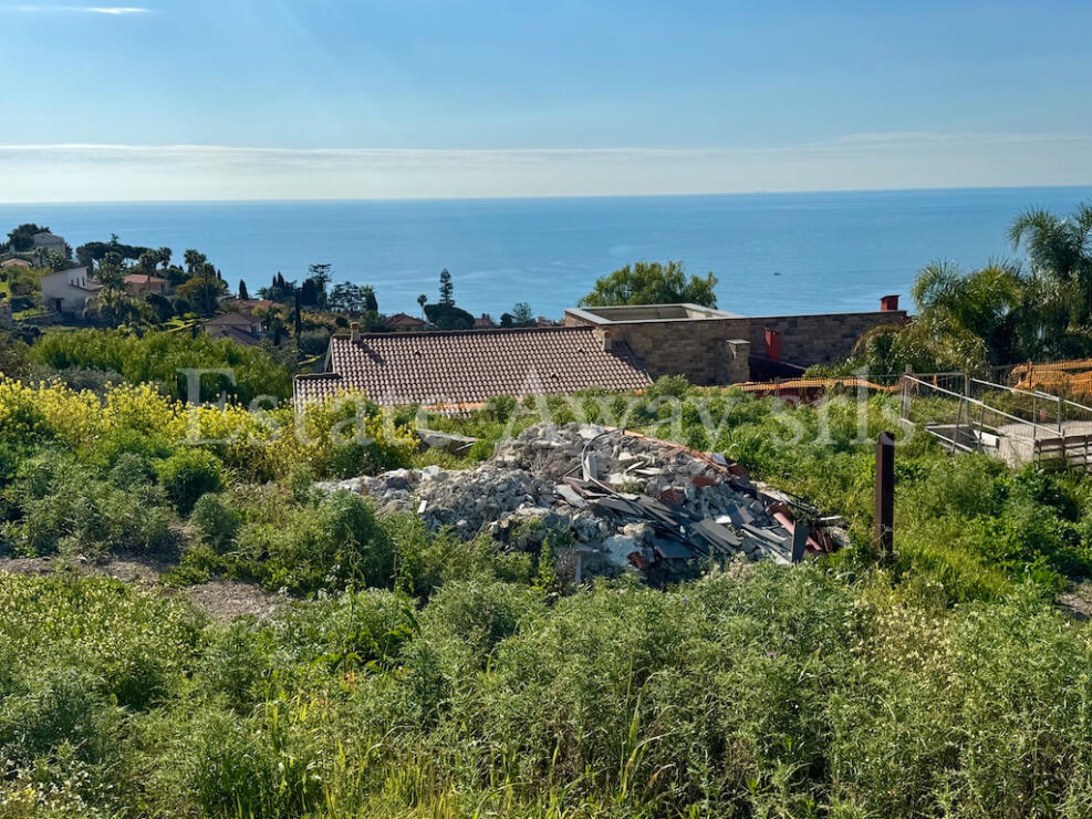 E1307 Land with Approved Project – Stunning Sea & French Riviera View