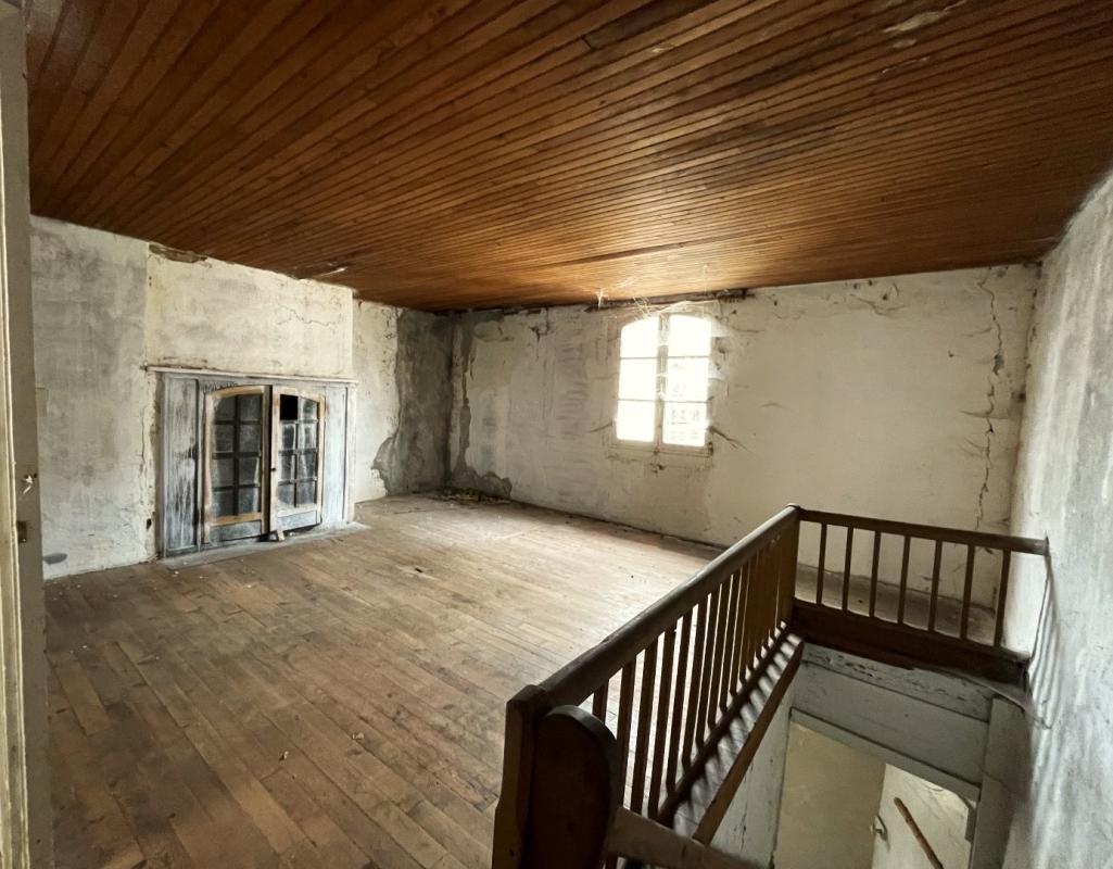 2 bedroom maison in Saint Constant, Cantal, France