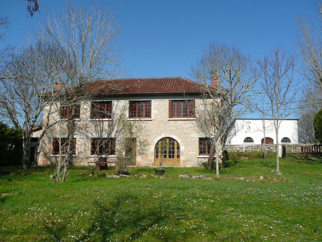 5 bedroom maison in Montsales, Aveyron, France