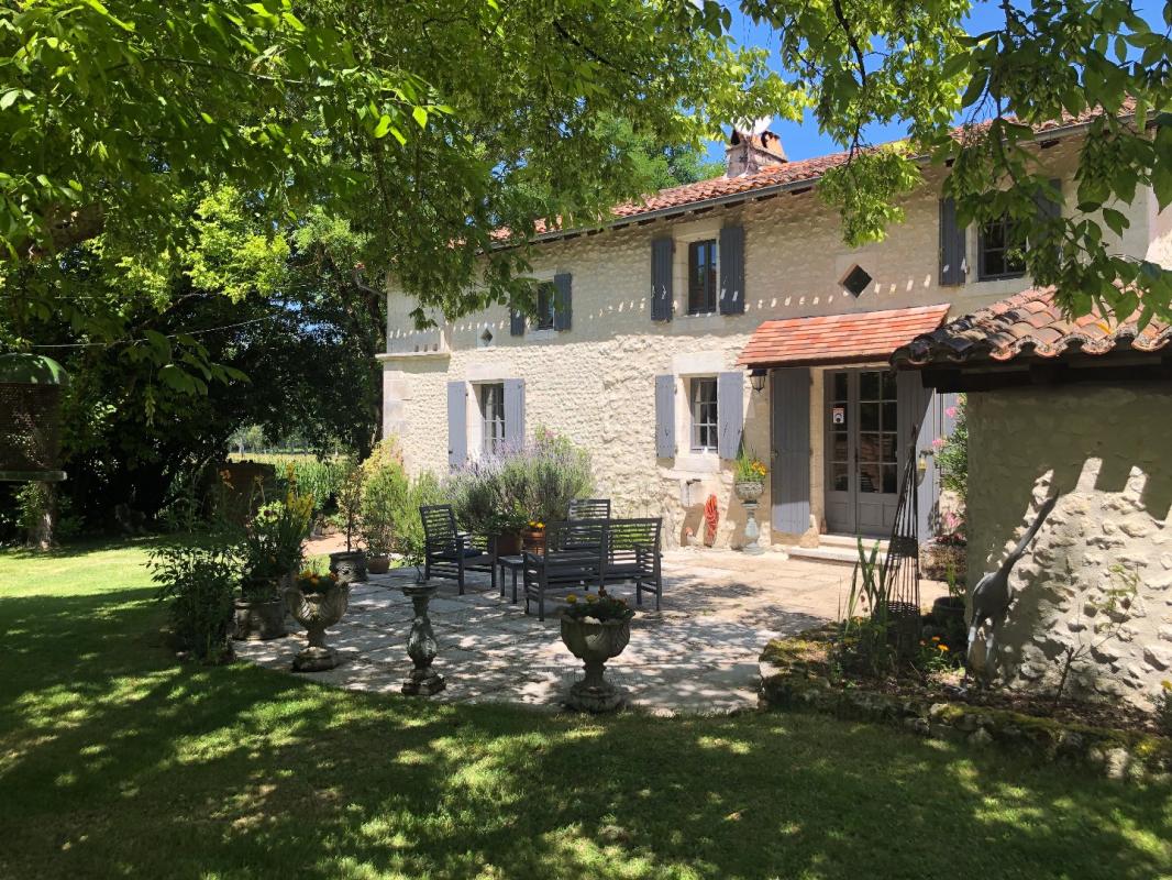 6 bedroom maison in Verteillac, Dordogne, France