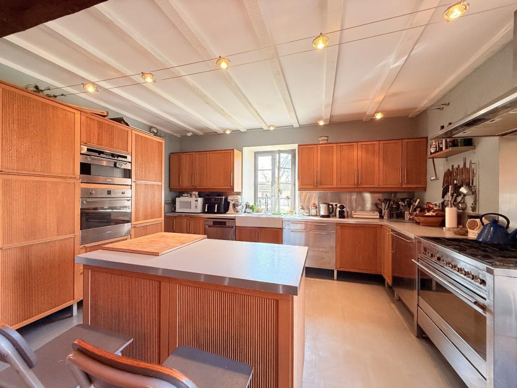 6 bedroom maison in Verteillac, Dordogne, France