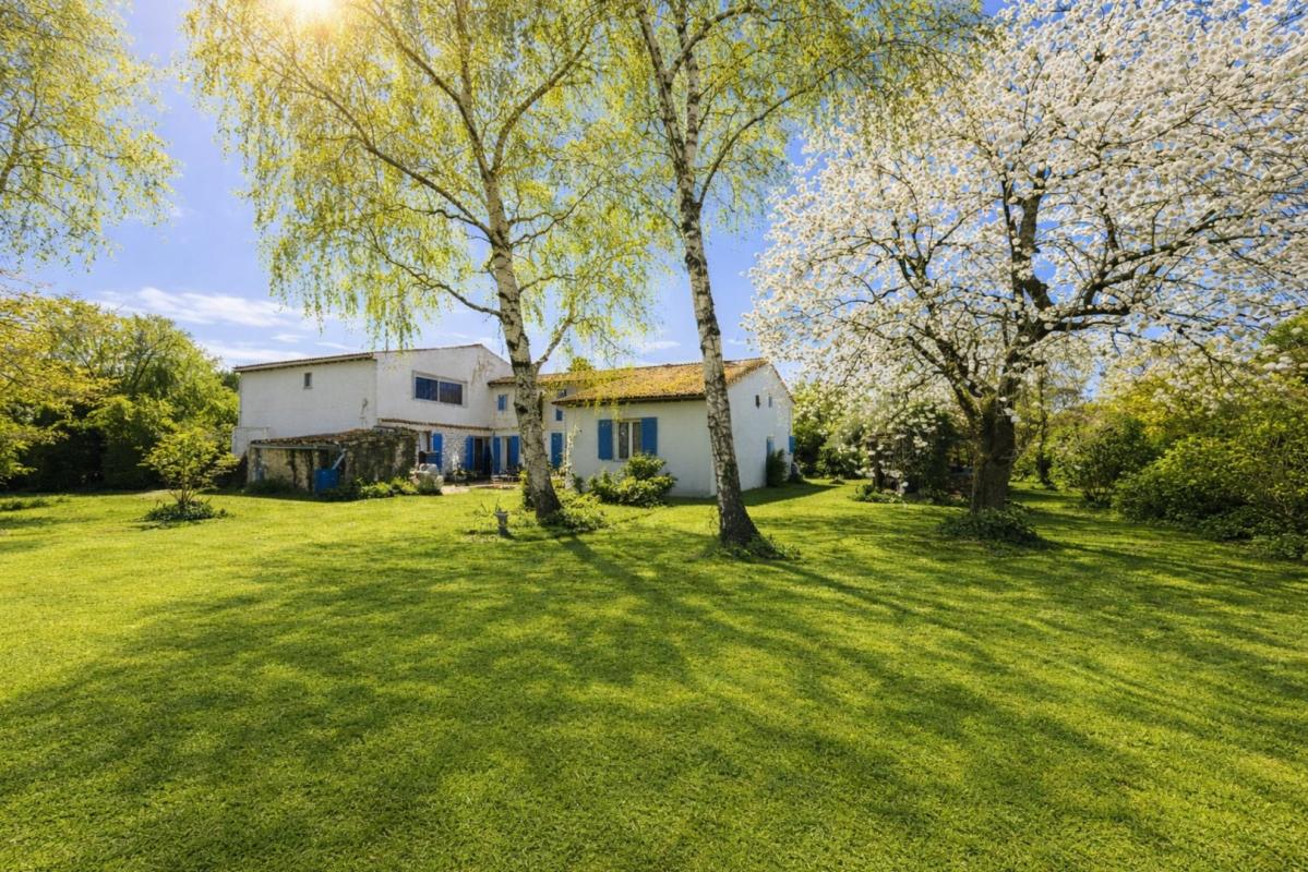 6 bedroom propriete in Meursac, Charente-Maritime, France