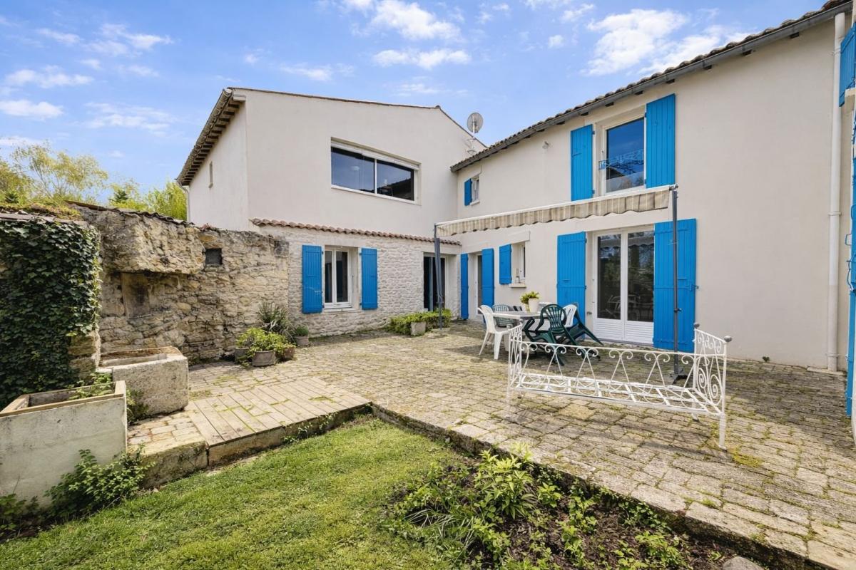 6 bedroom propriete in Meursac, Charente-Maritime, France
