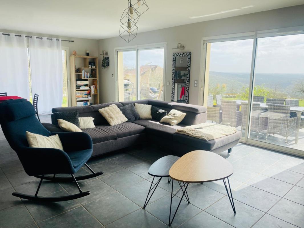 4 bedroom maison in Vers, Lot, France