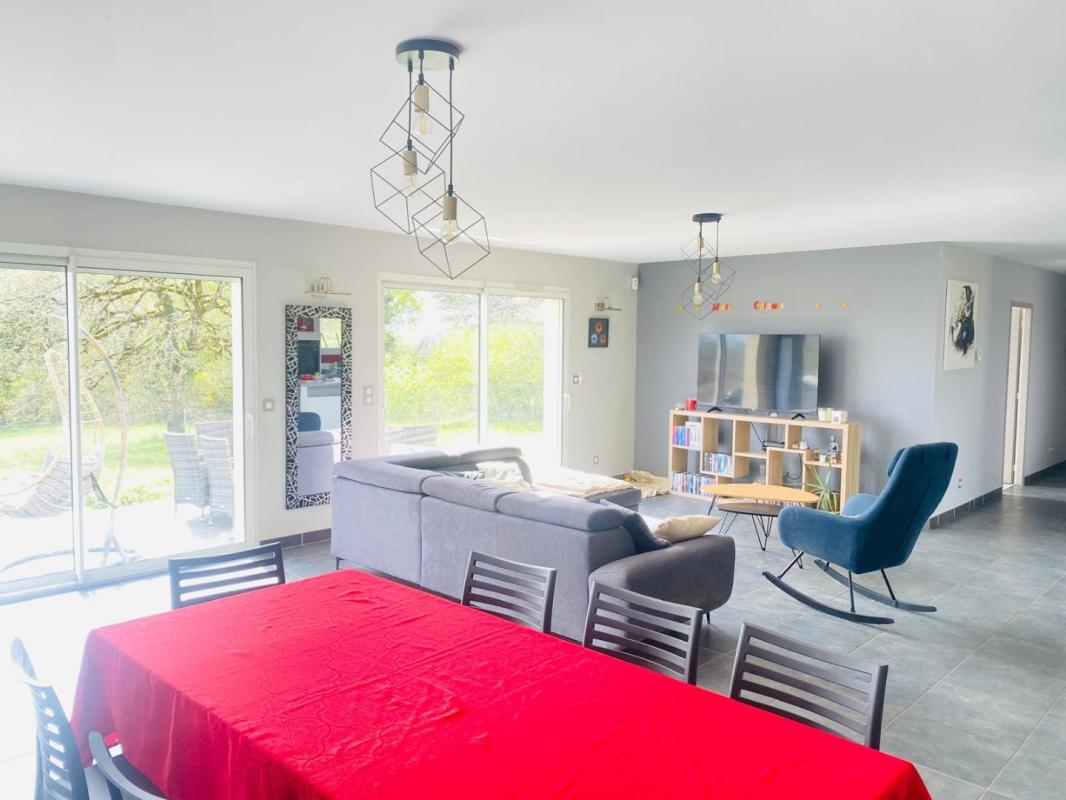 4 bedroom maison in Vers, Lot, France