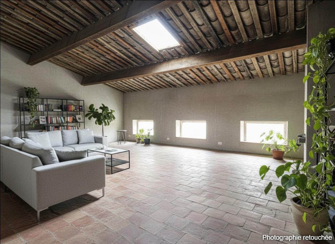 3 bedroom t6 et plus in Saint Ambroix, Gard, France