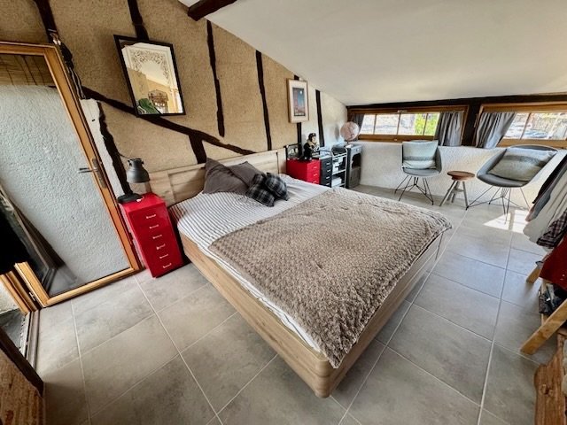 4 bedroom duplex/triplex in Figeac, Lot, France