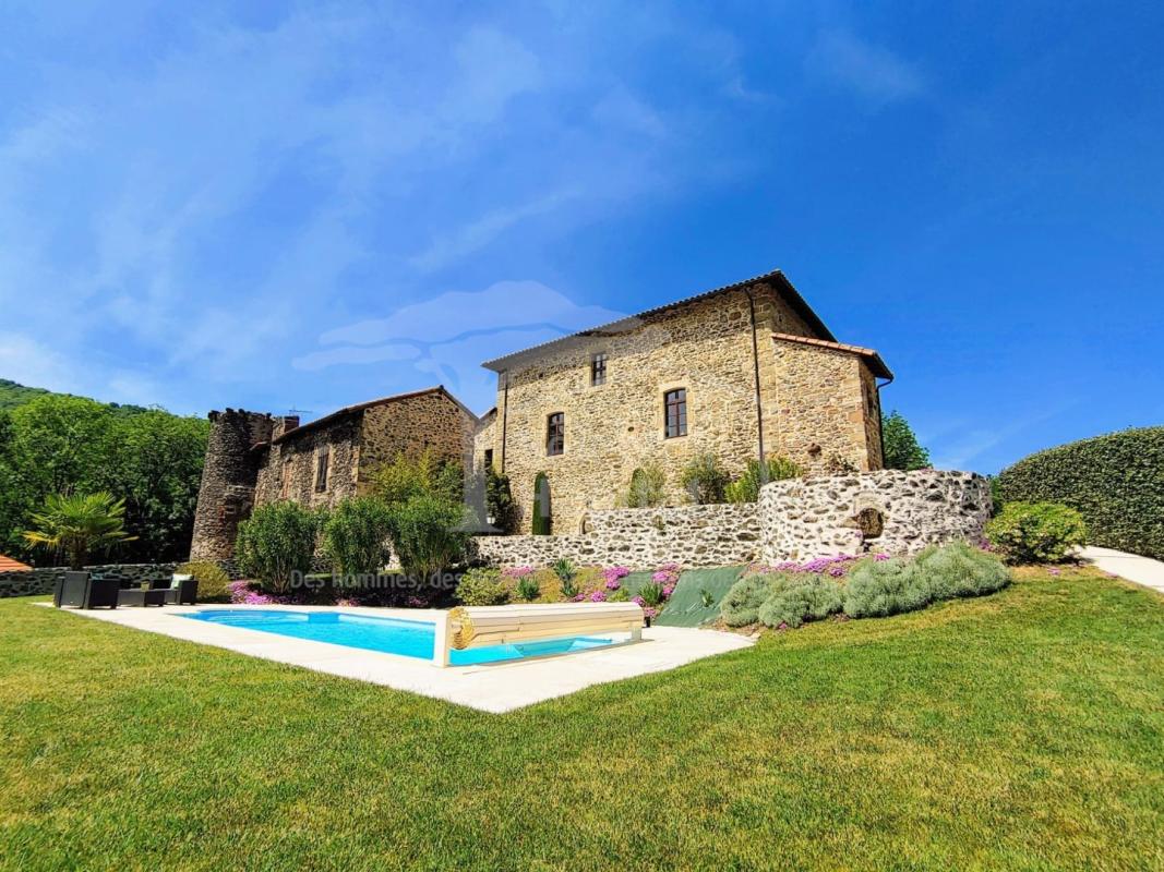 7 bedroom chateau in Capdenac, Lot, France