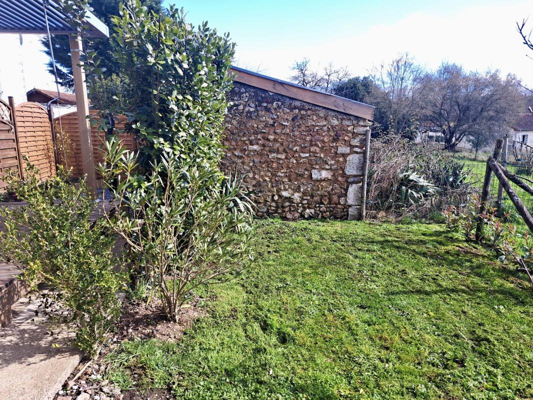 2 bedroom maison en pierres in Le Vigeant, Vienne, France