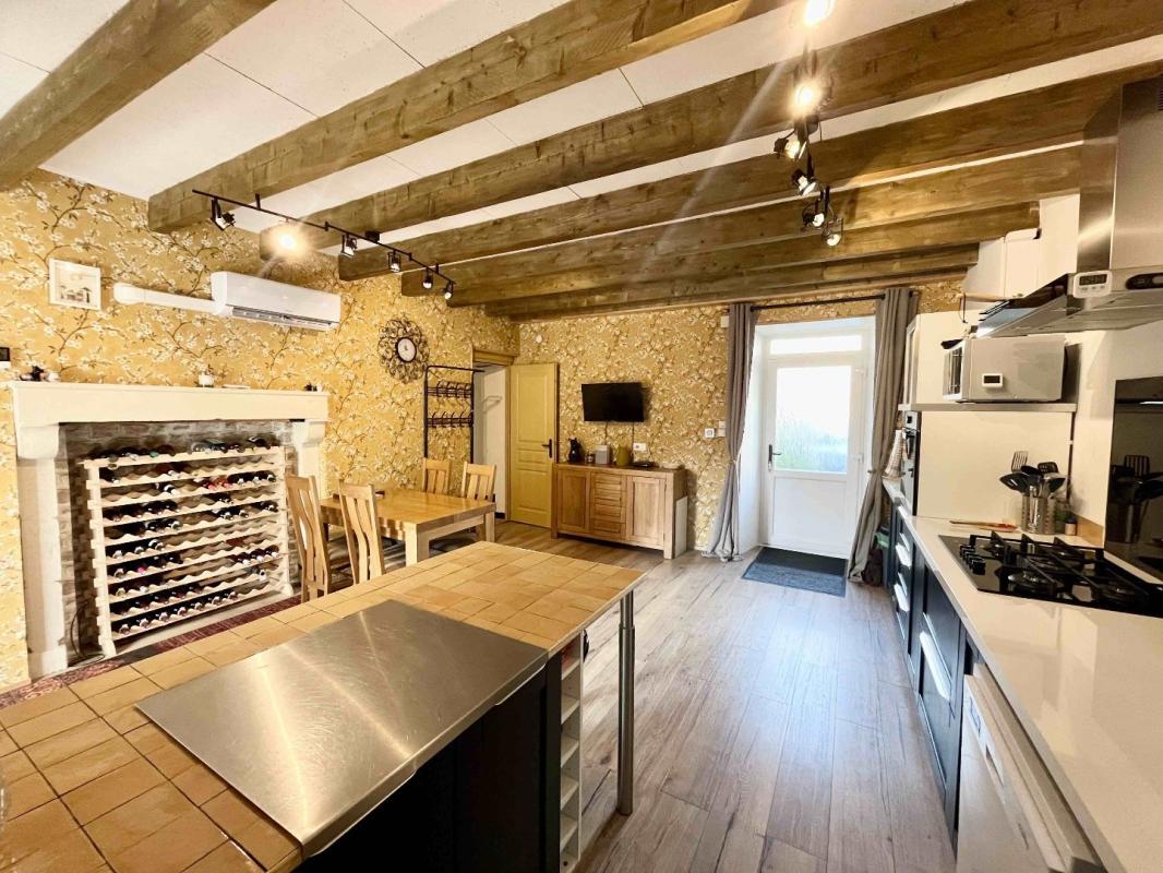 2 bedroom maison en pierres in Le Vigeant, Vienne, France