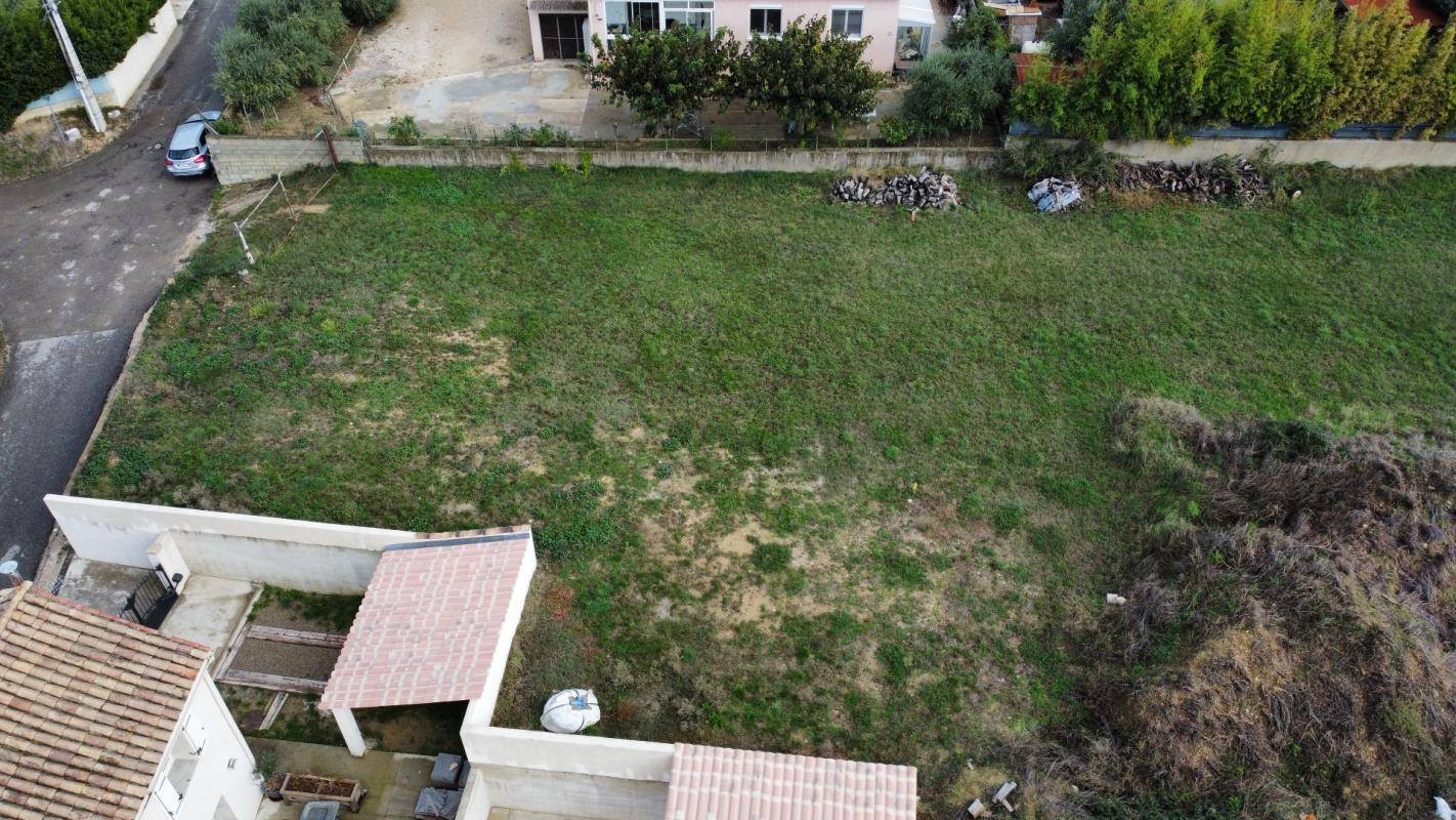 terrain in Saint Genies De Comolas, Gard, France