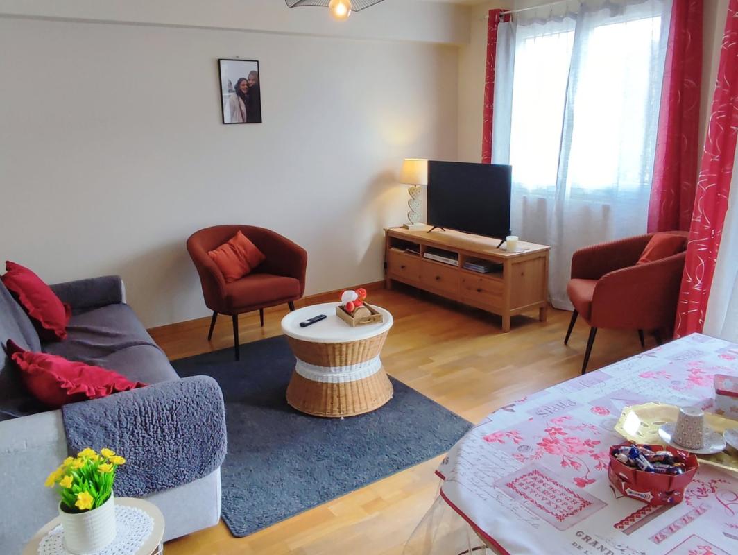 2 bedroom t3 in Foix, Ariège, France