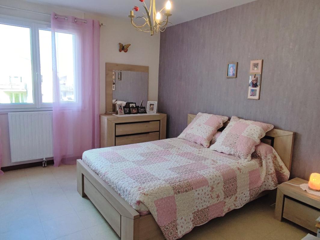 2 bedroom t3 in Foix, Ariège, France