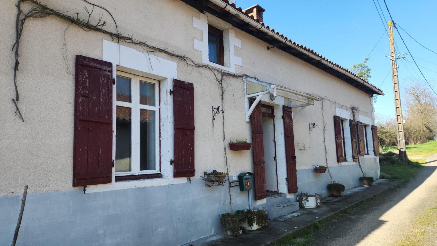 4 bedroom maison in Chabrac, Charente, France