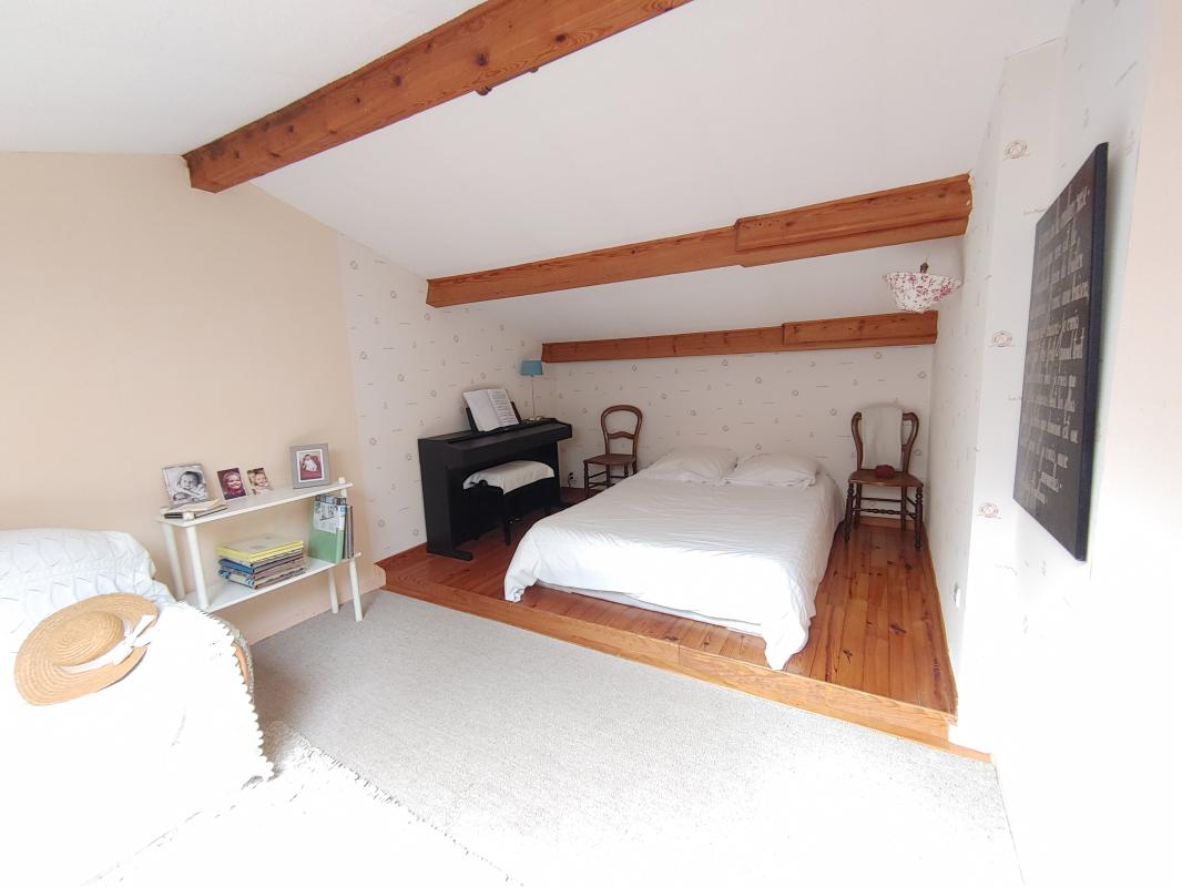 5 bedroom maison in Saint Georges De Luzencon, Aveyron, France