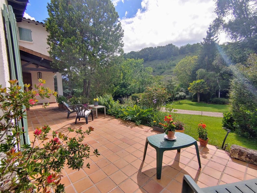 5 bedroom maison in Saint Georges De Luzencon, Aveyron, France