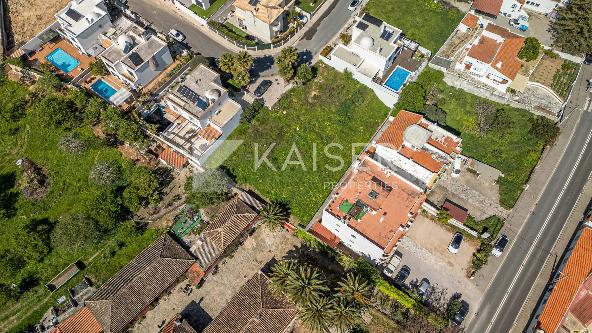 Plot house in Alcantarilha, Portugal – KP1333