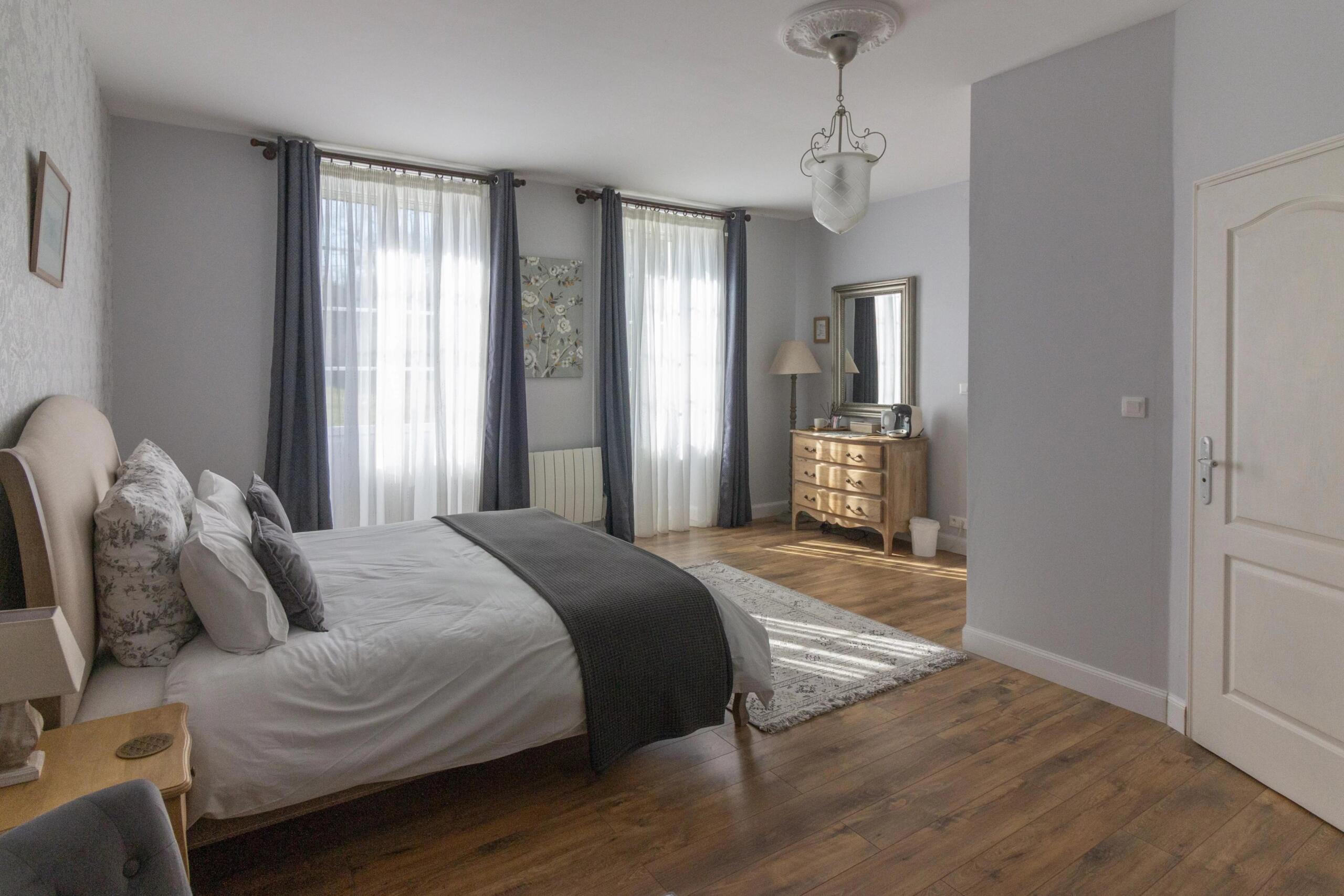 Charming Charente Estate with Pool, Gîtes and Peaceful Gardens, Poitou-Charentes – France – BVI83509