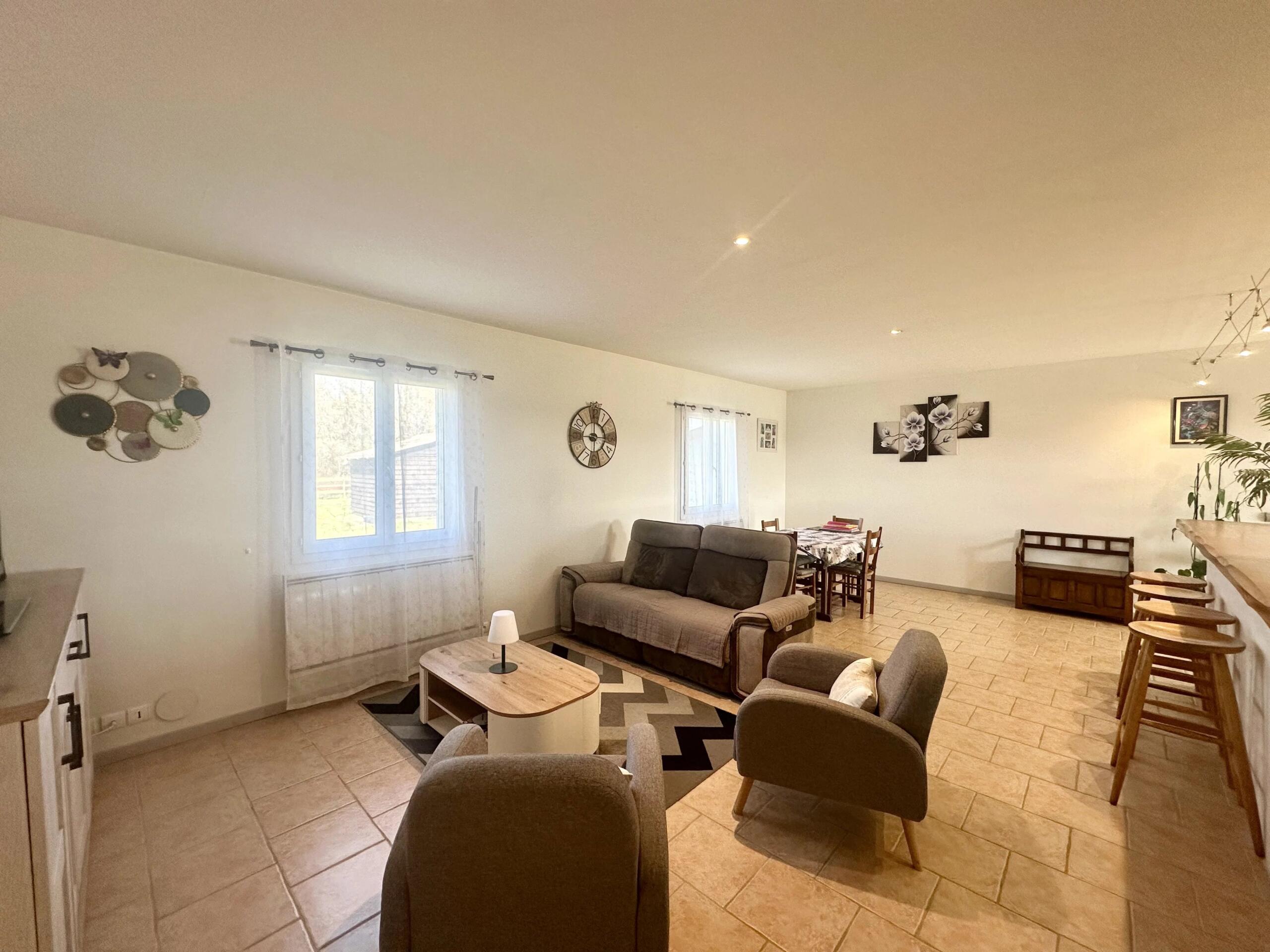 3-bed house with panoramic views close to Eymet, Aquitaine – France – BVI84117