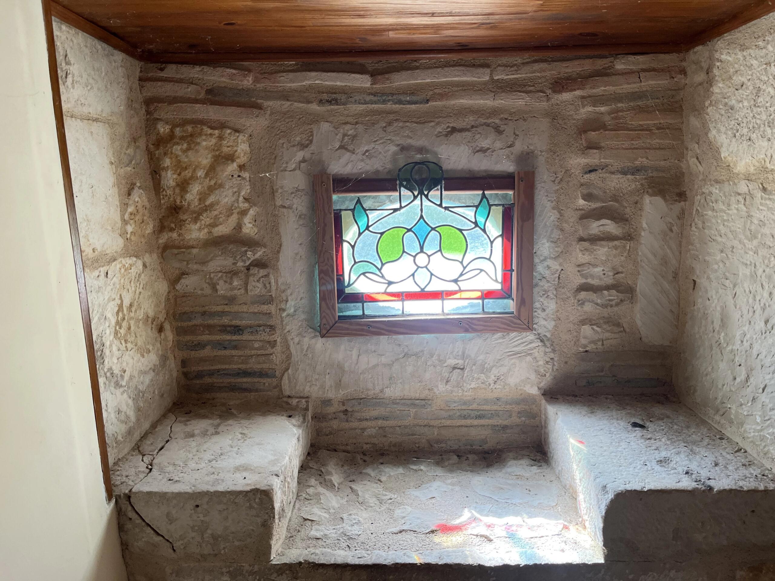 Country Cottage With Wonderfull Views, Poitou-Charentes – France – BVI84698