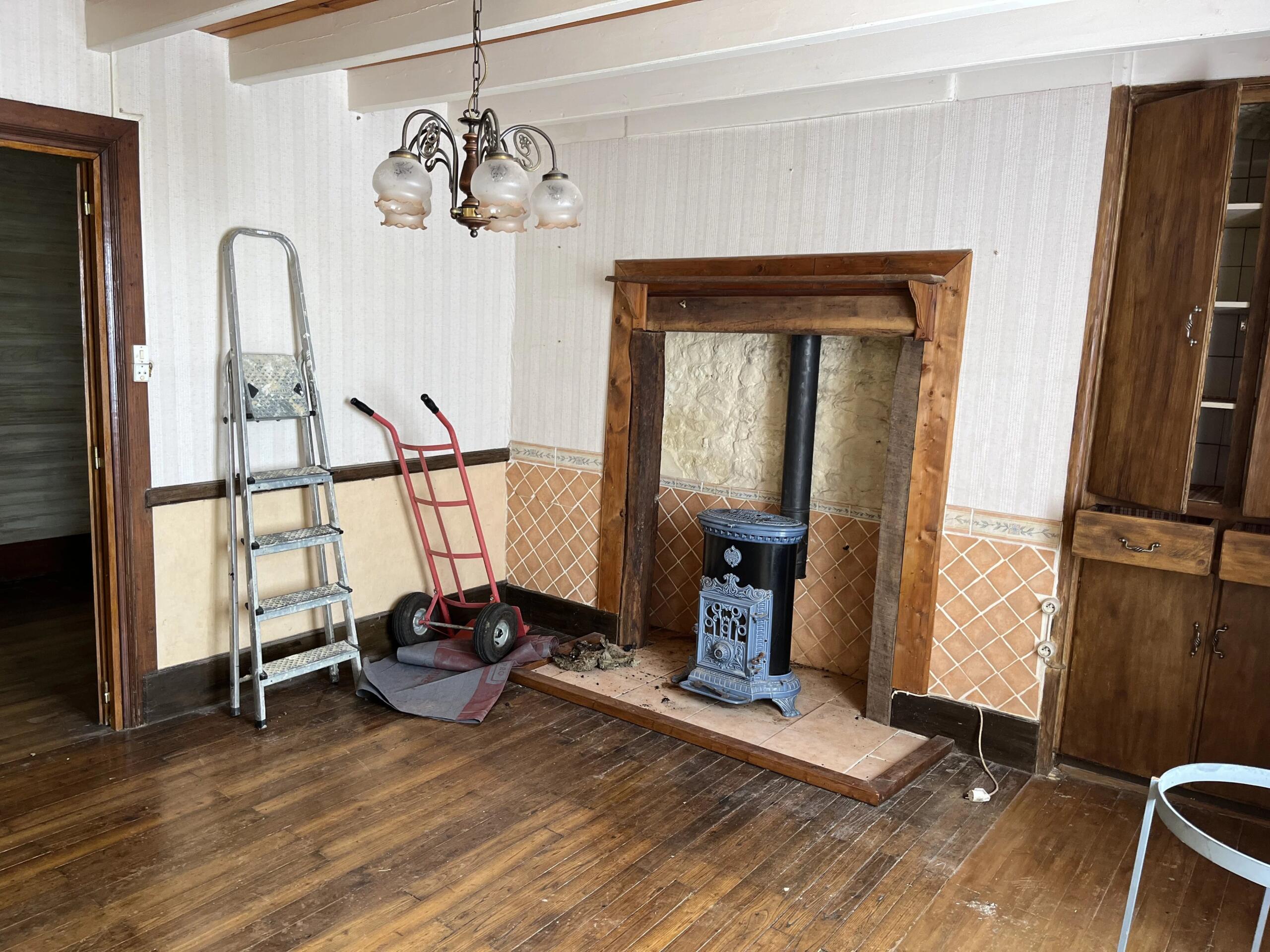 Country Cottage With Wonderfull Views, Poitou-Charentes – France – BVI84698