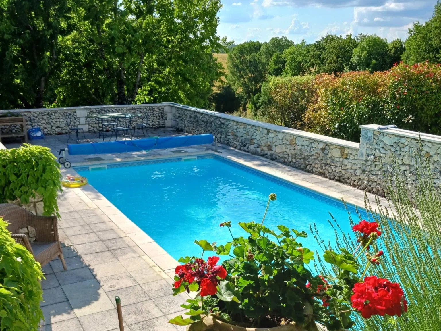 Secluded five bedroom country residence, Aquitaine – France – BVI84753