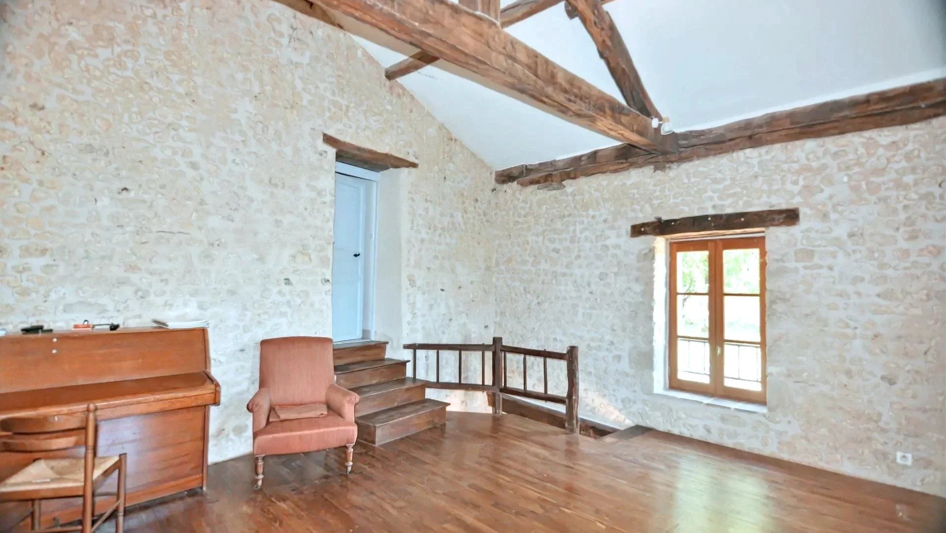 Charming renovated old house – exceptional view, Poitou-Charentes – France – BVI81900
