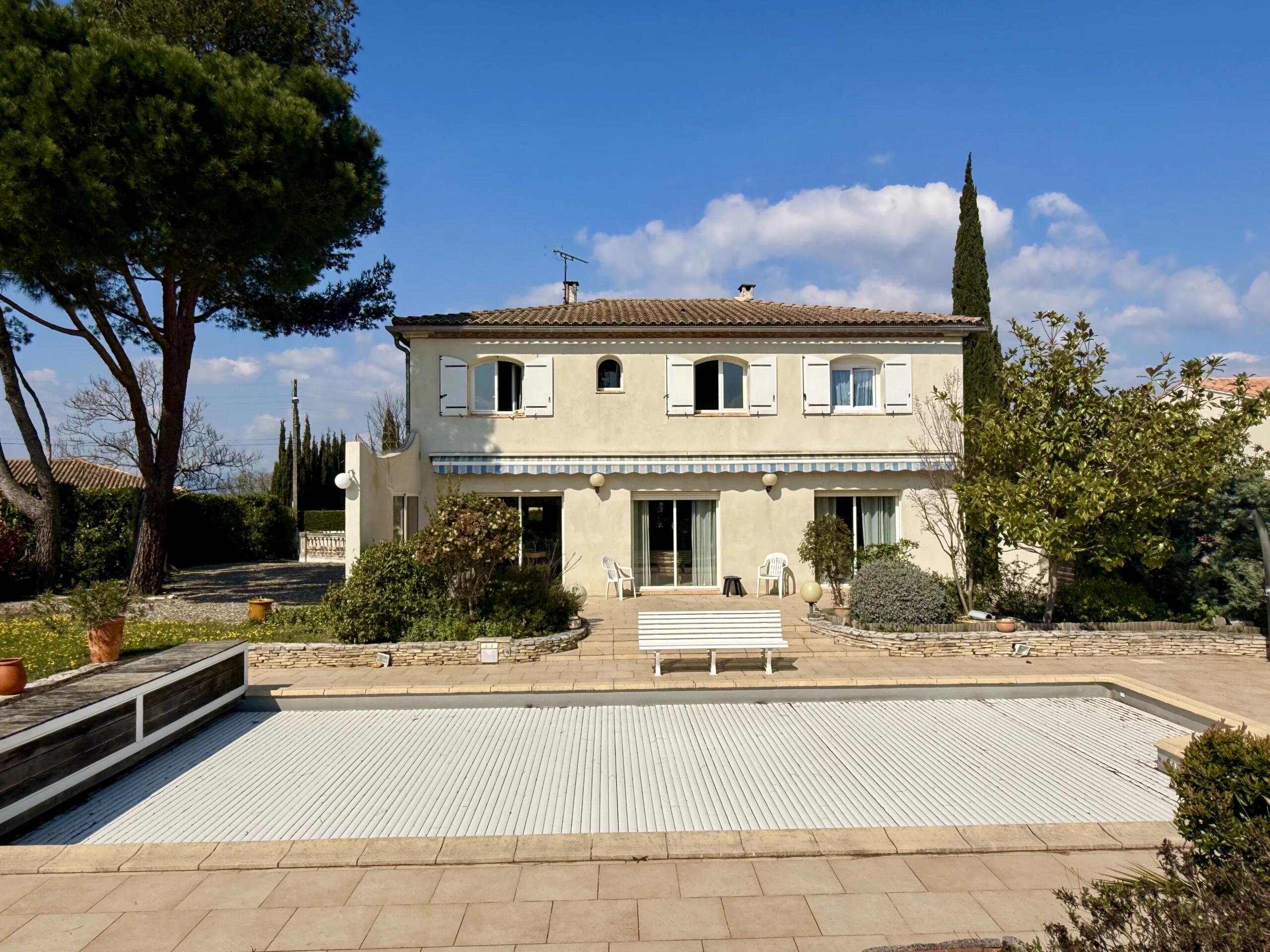 Elegant 3-bedroom home with pool and private garden – Walking Distance to Carcassonne Centre, Languedoc-Roussillon – France – BVI75596